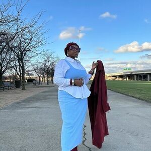 Elegant Blue Women's Skirt set size 12